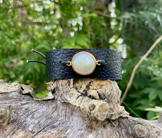 Mother of Pearl and Leather Bracelet